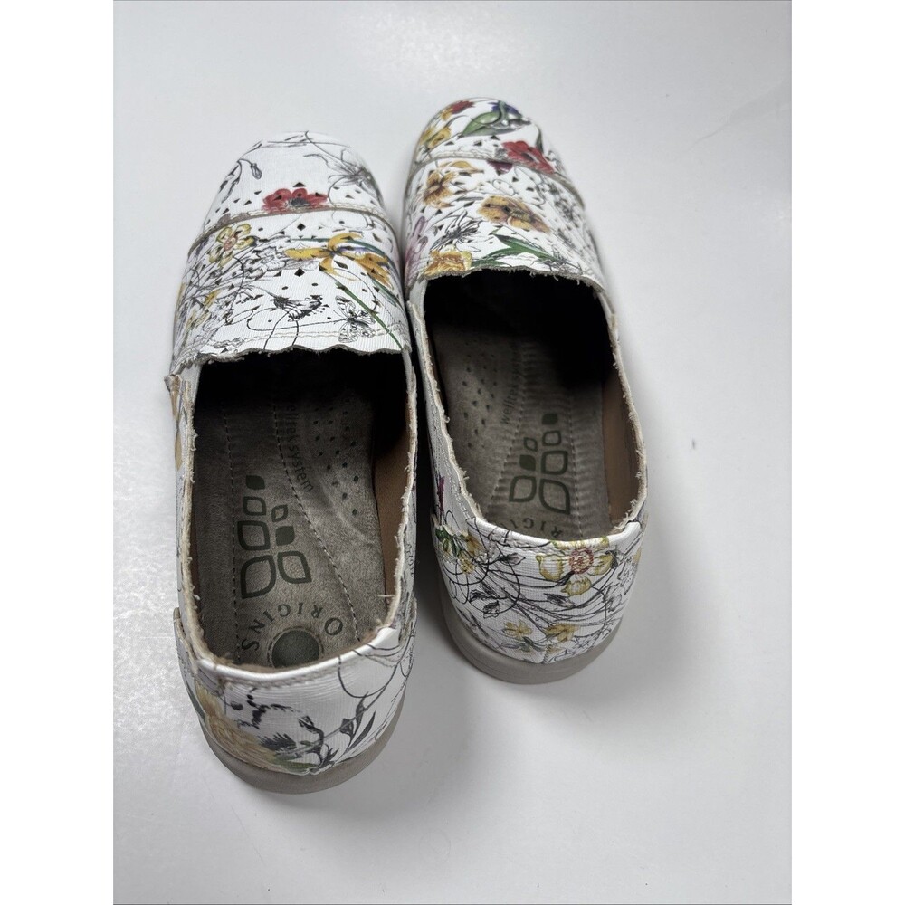 Earth Origins Celeste White Flowered Slip On Comfort Shoes Size Women 9 1/2M - Picture 3 of 9